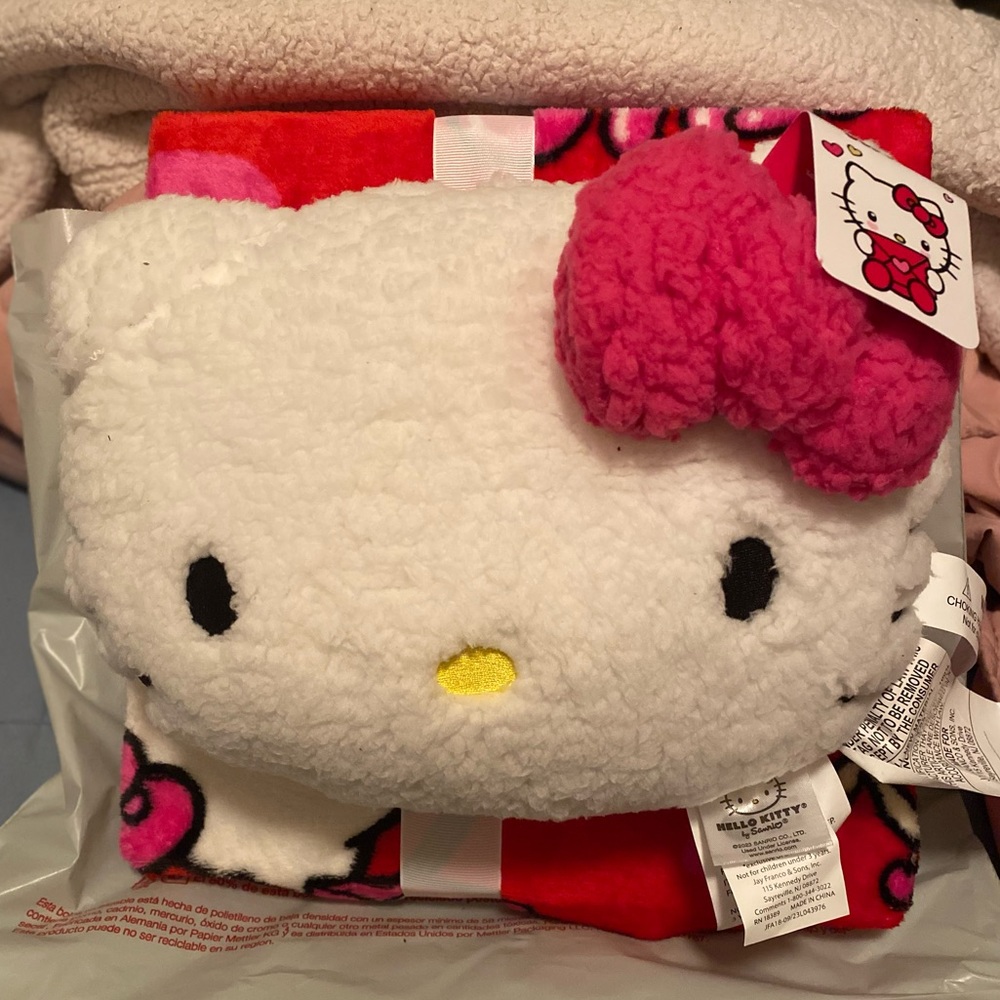 Hello Kitty Valentines Plushie and Blanket